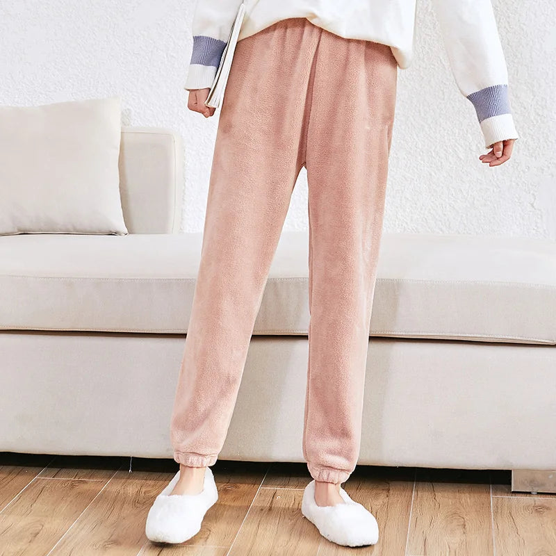 Winter Velvet Pajamas – Soft & Stretchy