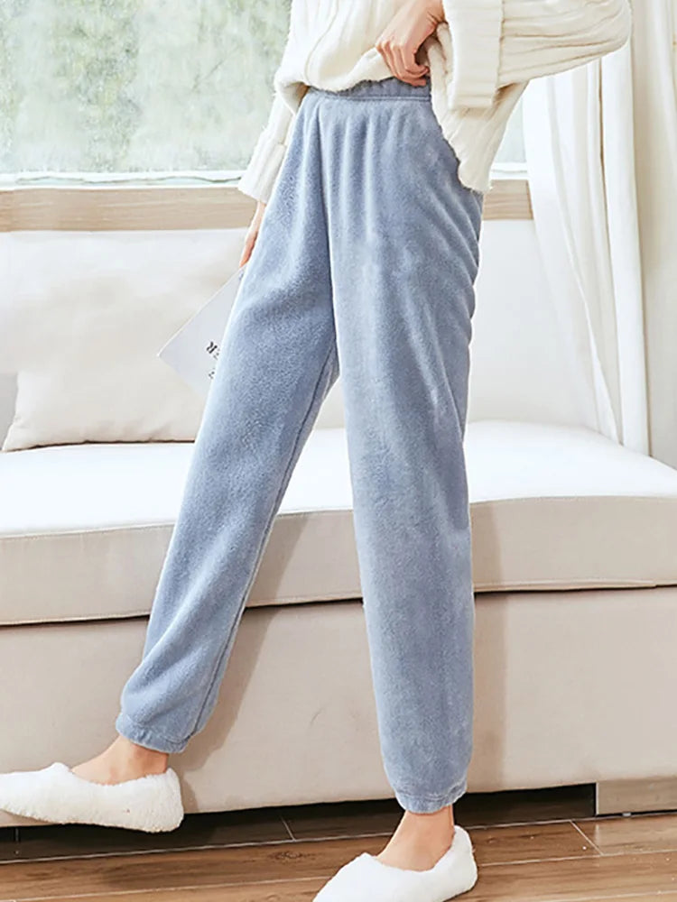 Winter Velvet Pajamas – Soft & Stretchy