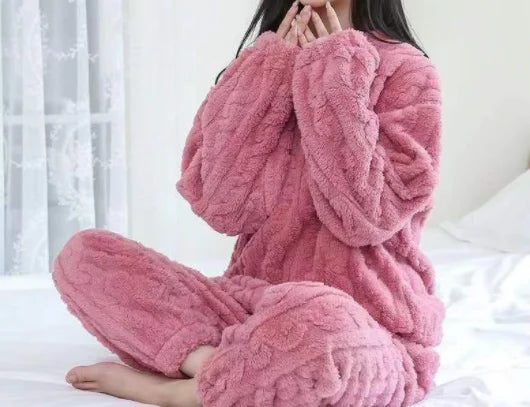 Fleece Pajama Set – Long Sleeve Top & Pants