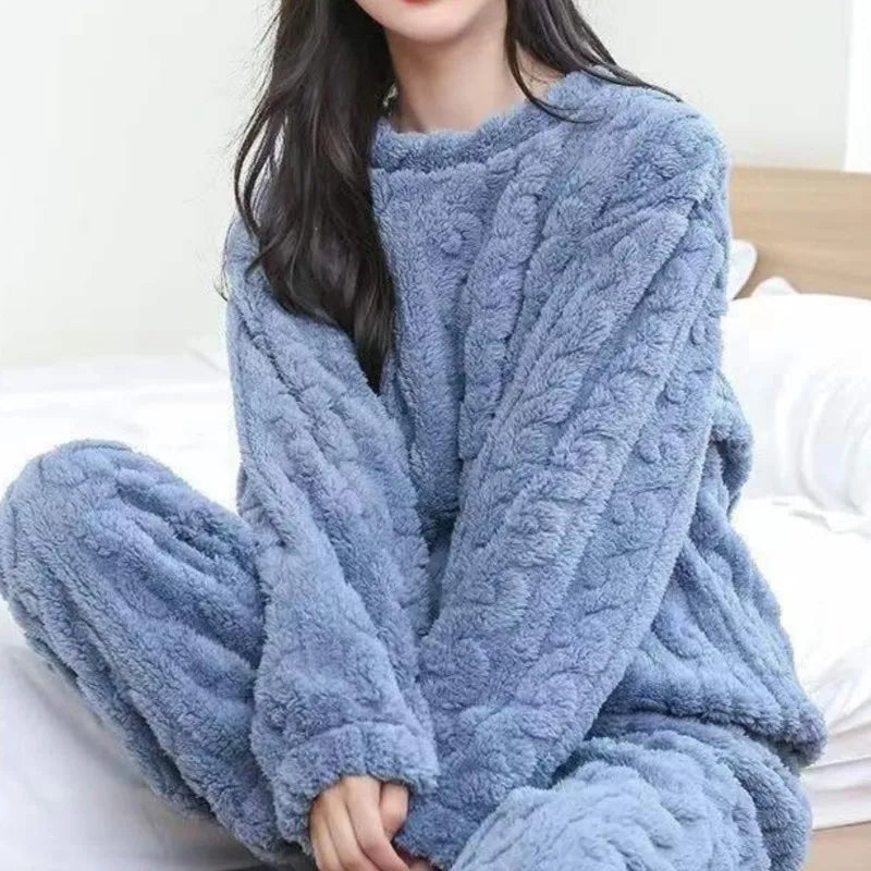 Fleece Pajama Set – Long Sleeve Top & Pants