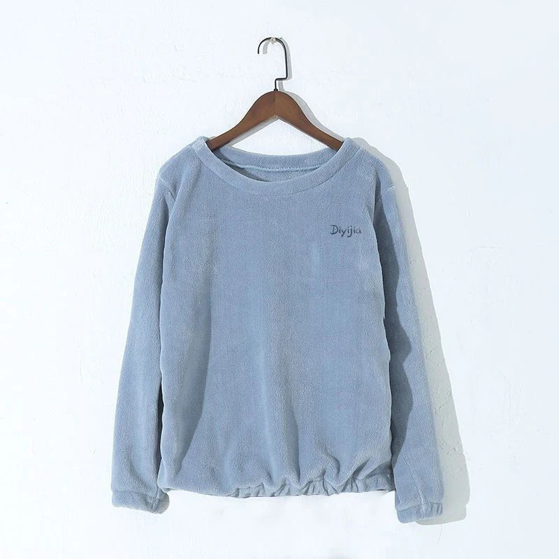 Winter Velvet Pajamas – Soft & Stretchy