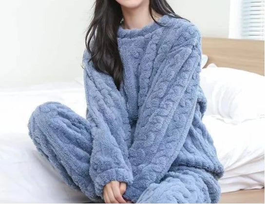 Fleece Pajama Set – Long Sleeve Top & Pants